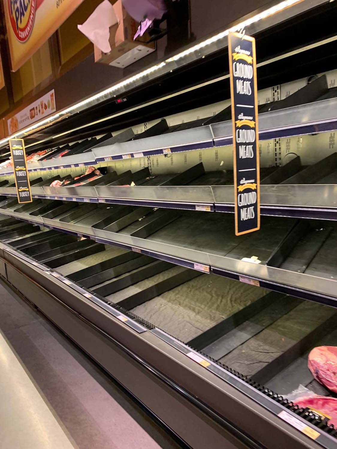 Fransa kıtlık kriziyle mücadele ediyor! Ülkede market reyonları yağmalandı!