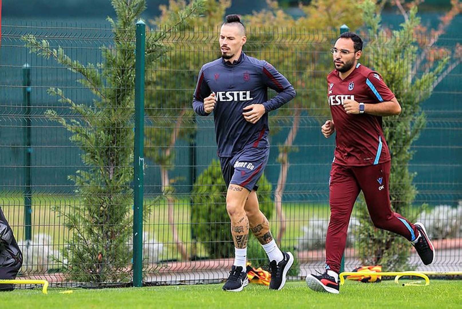Trabzonspor kafilesi, Göztepe maçı için İzmir'e hareketlendi! Kadrodaki eksikler dikkat çekti!
