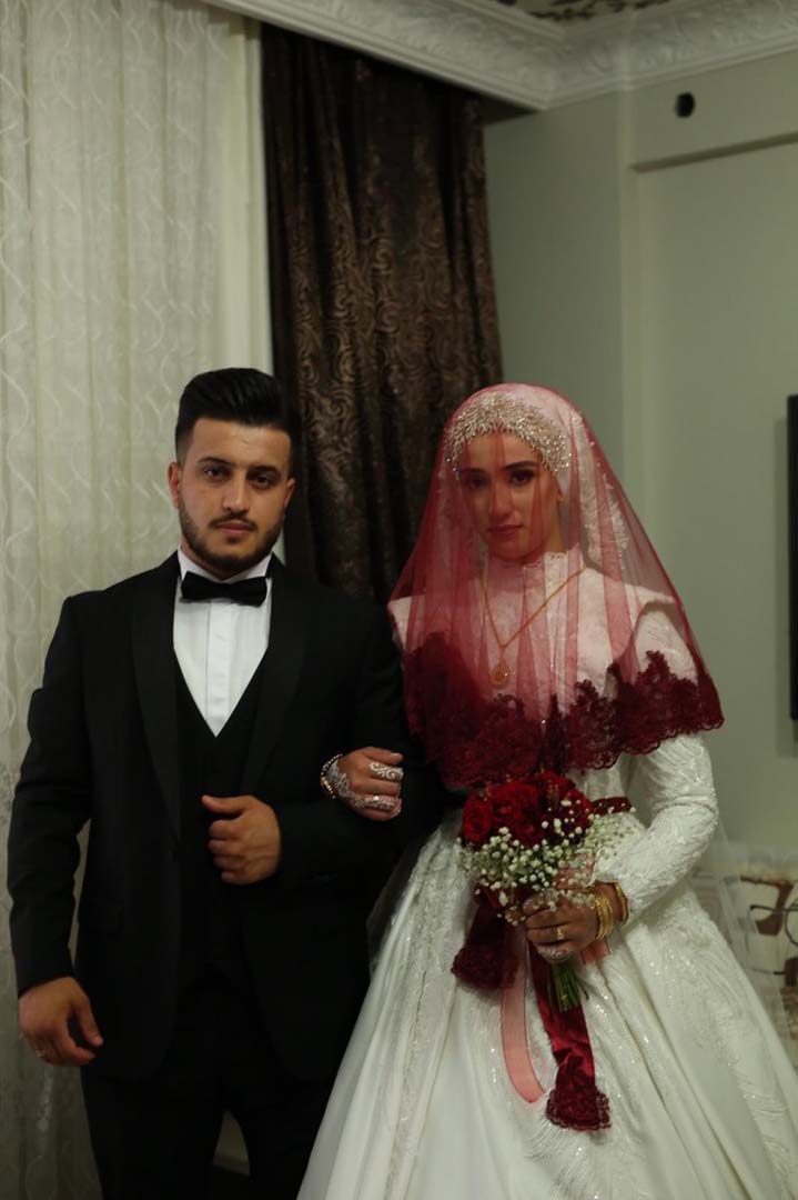 İki ay önce evlenen kadın evinde ölü bulundu! Asılı şekilde bulunan Kadir Güler'in ailesine göre olay cinayet