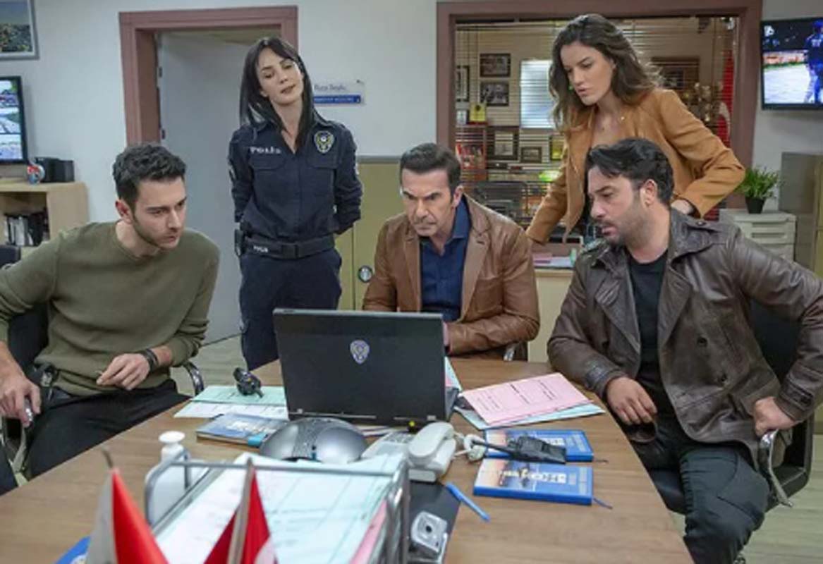 Arka Sokaklar Ali öldü mü? Alp Korkmaz Arka Sokaklar dizisinden ayrılıyor mu? Neden ayrılıyor?