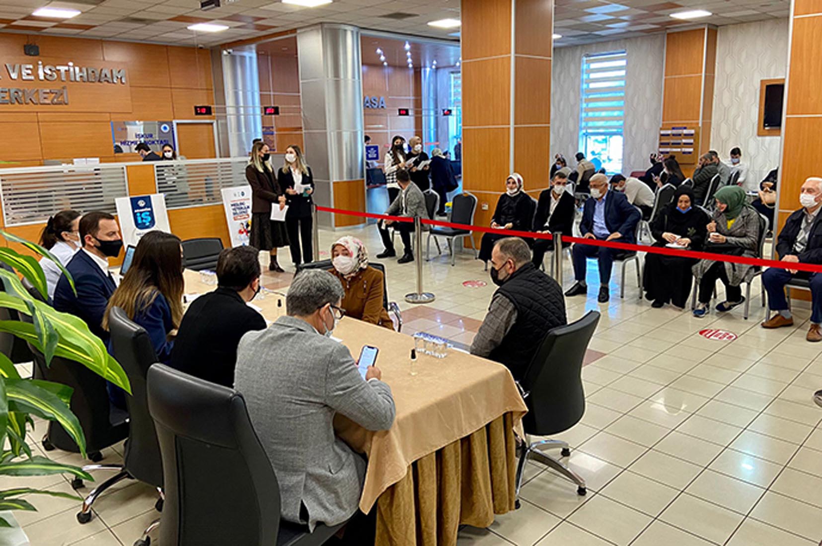 Tuzla Belediye Başkanı Dr. Şadi Yazıcı, Halk Günü görüşmelerinde konuştu: Vatandaşlarımızı can kulağı ile dinliyoruz