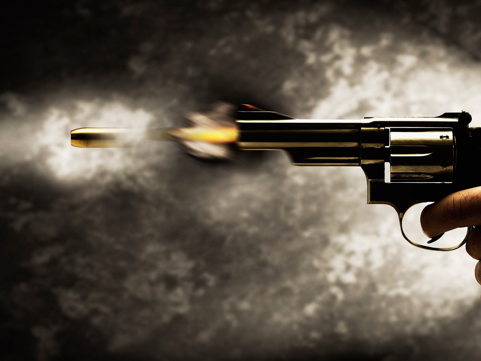 Bağırdı, üstüne yürüdü, hırsını alamadı! Sosyal medyadan tartıştığı kuzenini pompalı tüfekle vurdu!