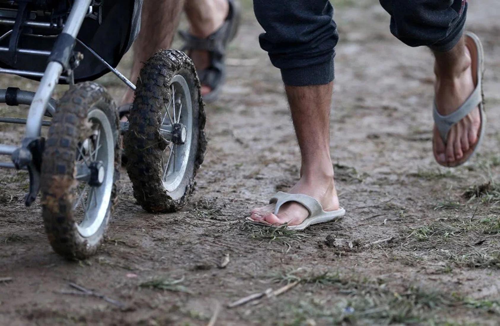 Afganistan'da insanlık krizi! 500 dolara bebeklerini sattılar! Bebeğin annesi: Diğer çocuklarım açlıktan ölüyordu, biz de kızımı satmak zorunda kaldık