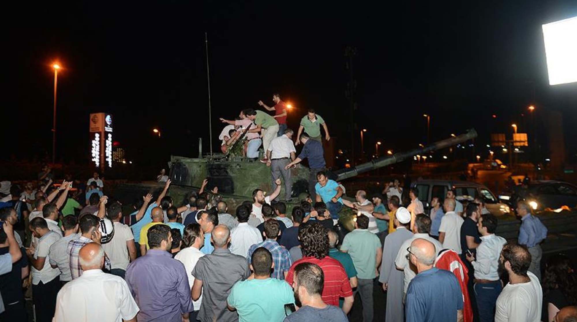 Tanklarla mücadele eden 15 Temmuz Gazisi, koronavirüsle mücadele edemedi, hayatını kaybetti!