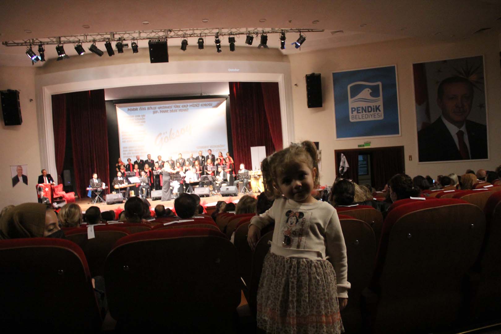 Profesör Turgut Göksoy pandemide hem şifa dağıttı, hem de şair oldu! Yazdığı şarkı sözleri yüreklere dokundu