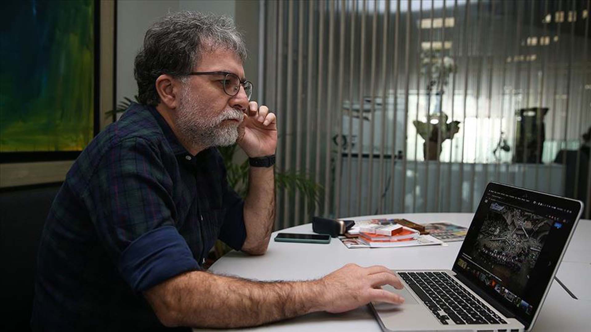 Ahmet Hakan'dan Kurumlarımızı geri alacağız diyen FETÖ'cü Adem Yavuz Arslan için sert sözler! Kirli operasyonlarla, çöktükleri kurumları, hâlâ kendilerinin sanıyorlar