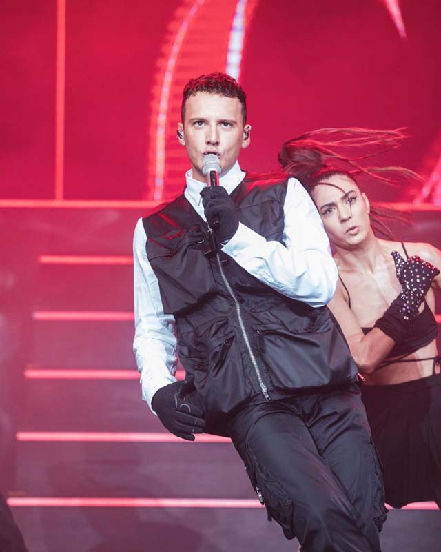 Edis'ten çok konuşulacak Zeynep Bastık açıklaması! Sarmaş dolaş dans etmişlerdi!