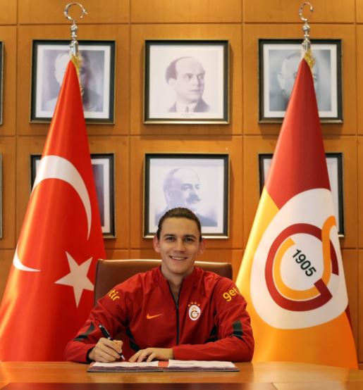 Resmen açıklandı! Taylan Antalyalı 4 yıl daha Galatasaray'da