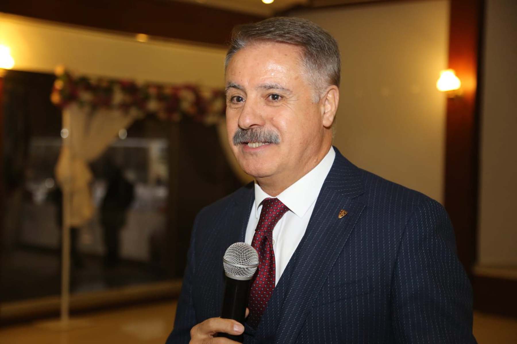 Atakum Belediye Başkanı Cemil Deveci'den skandal açıklama: Son kullanma tarihi bitmiş yiyecekleri, ihtiyaç sahibi ailelere dağıtıyoruz