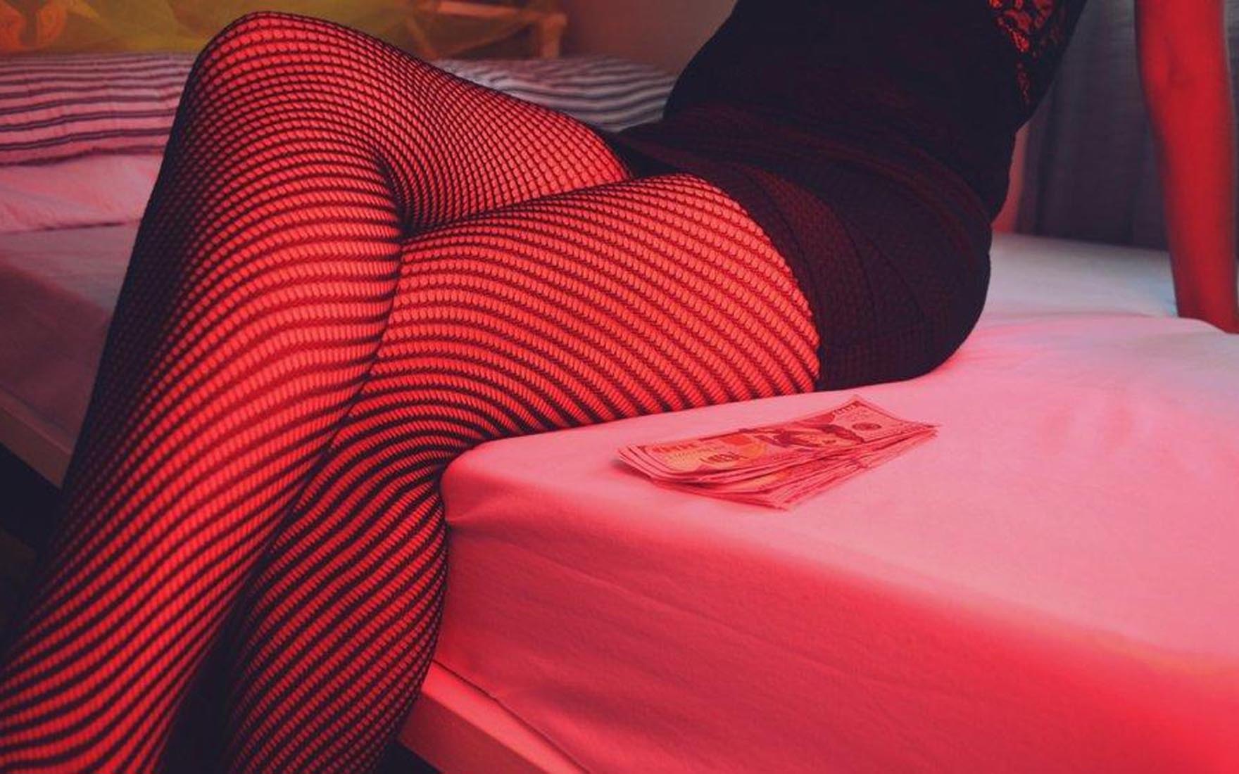 Kocasının terfi almasını isteyen kadının itirafı şoke etti! "Patronuyla ilişkiye girdiğimi bilmiyor"