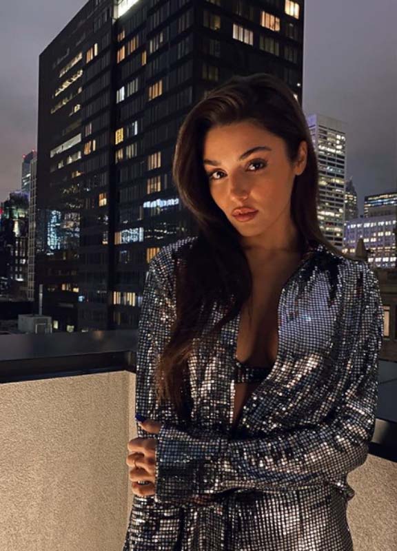 New York'tan dönen Hande Erçel'den muhabirlere sert tepki! İlk kez bu kadar gergin!