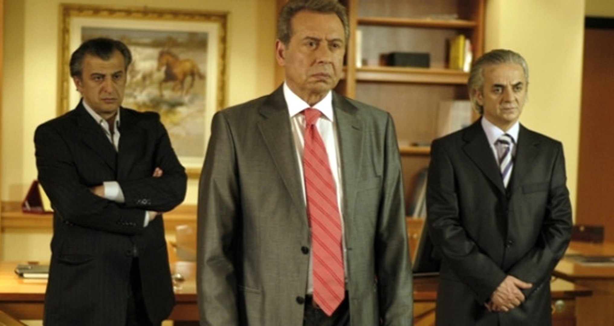 Show TV Üç Kuruş Dizisine Bomba Transfer! Kurtlar Vadisi'nin Yıldızı Üç Kuruş Dizisine Geliyor! İşte Bomba İsim