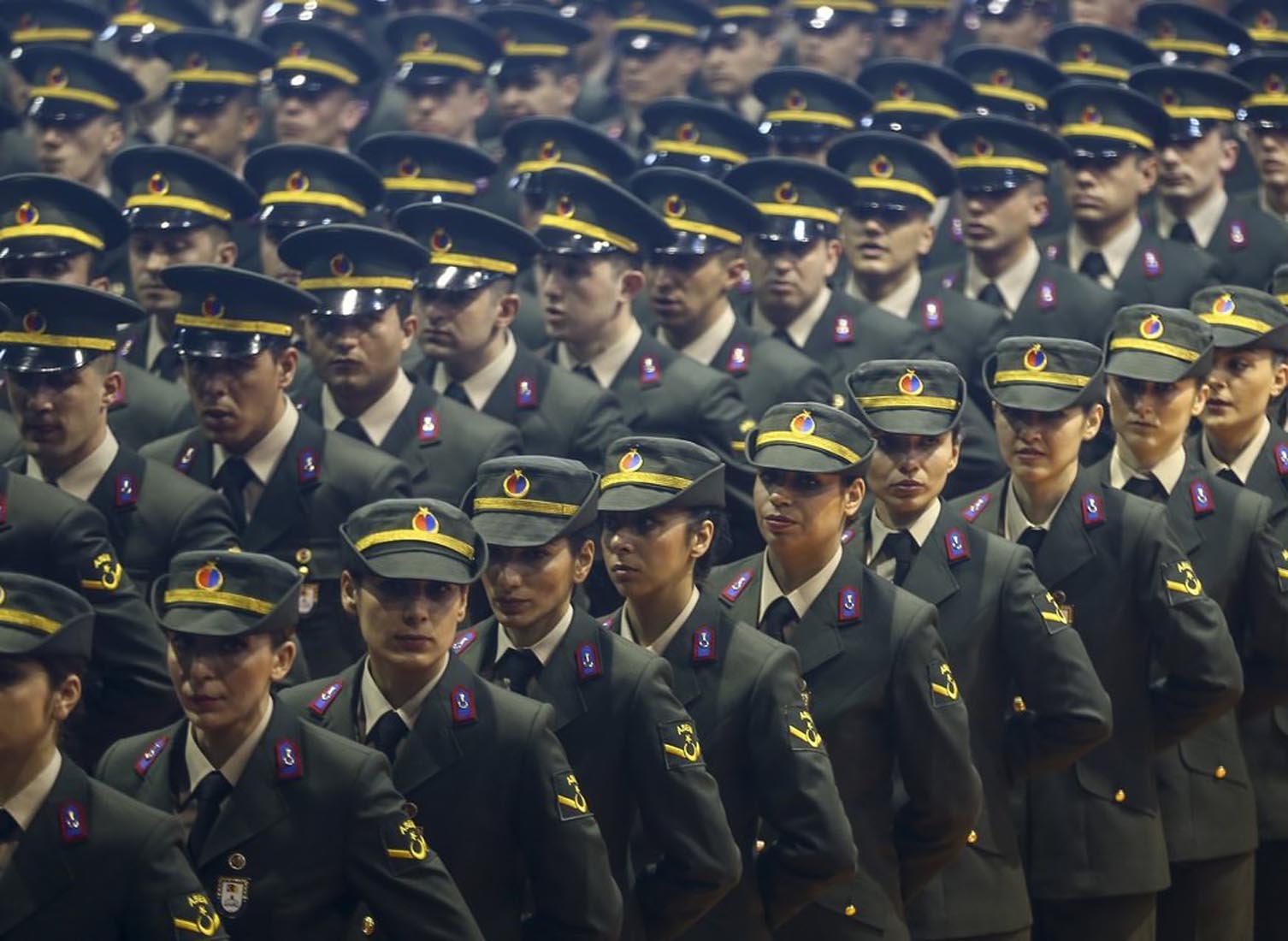 MSB üniformalı fotoğraf akımına karşı harekete geçti! Paylaşım yapanlar tek tek tespit edildi!