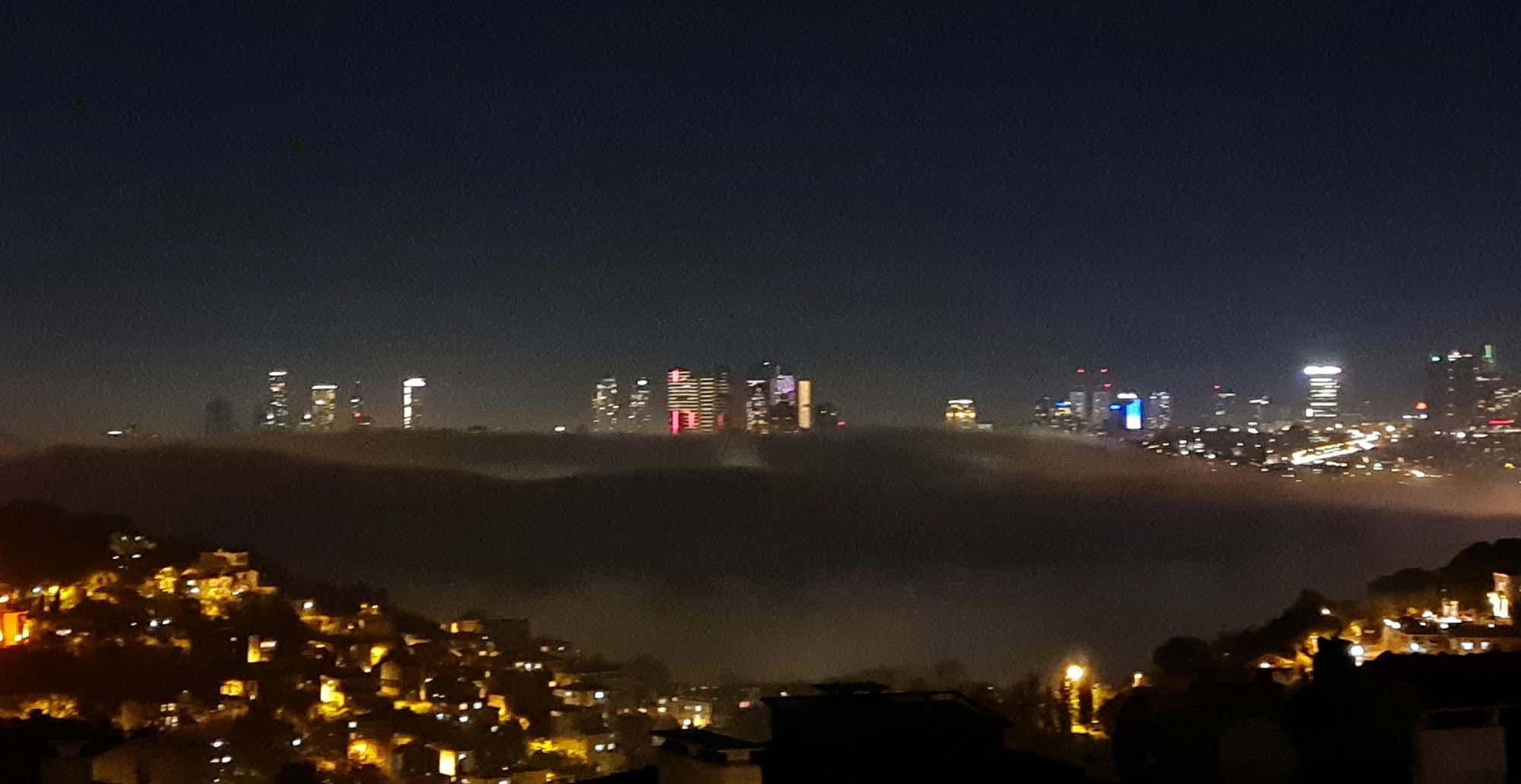 İstanbul değil Sistanbul! İstanbul Akşam saatlerinde sis içinde kaldı!