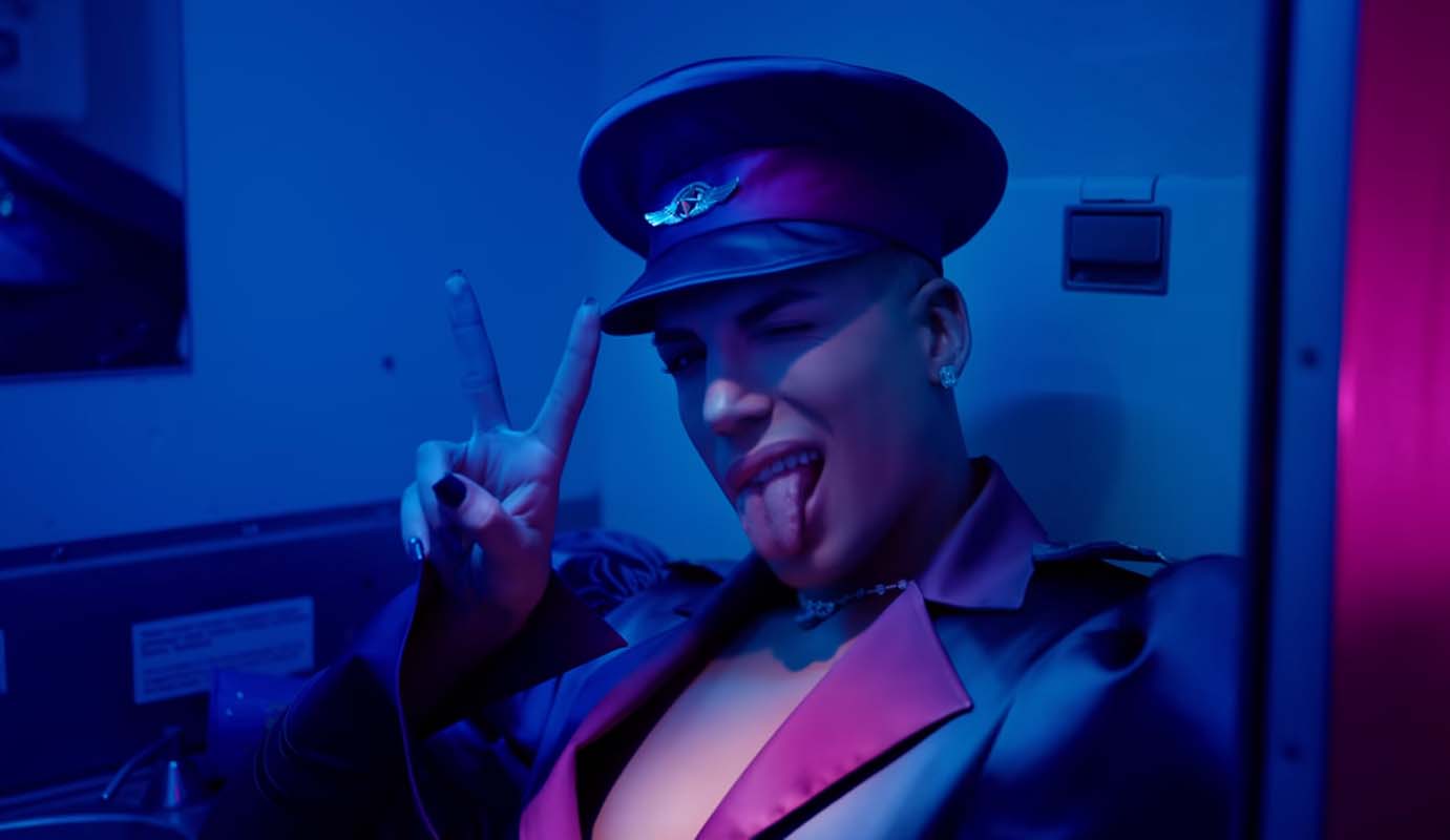 'Vida Loca'yla dikkatleri üzerine çeken Kerimcan Durmaz'ın Didem Soydan'la dansı tepki çekti! İkinci Edis - Zeynep vakası!