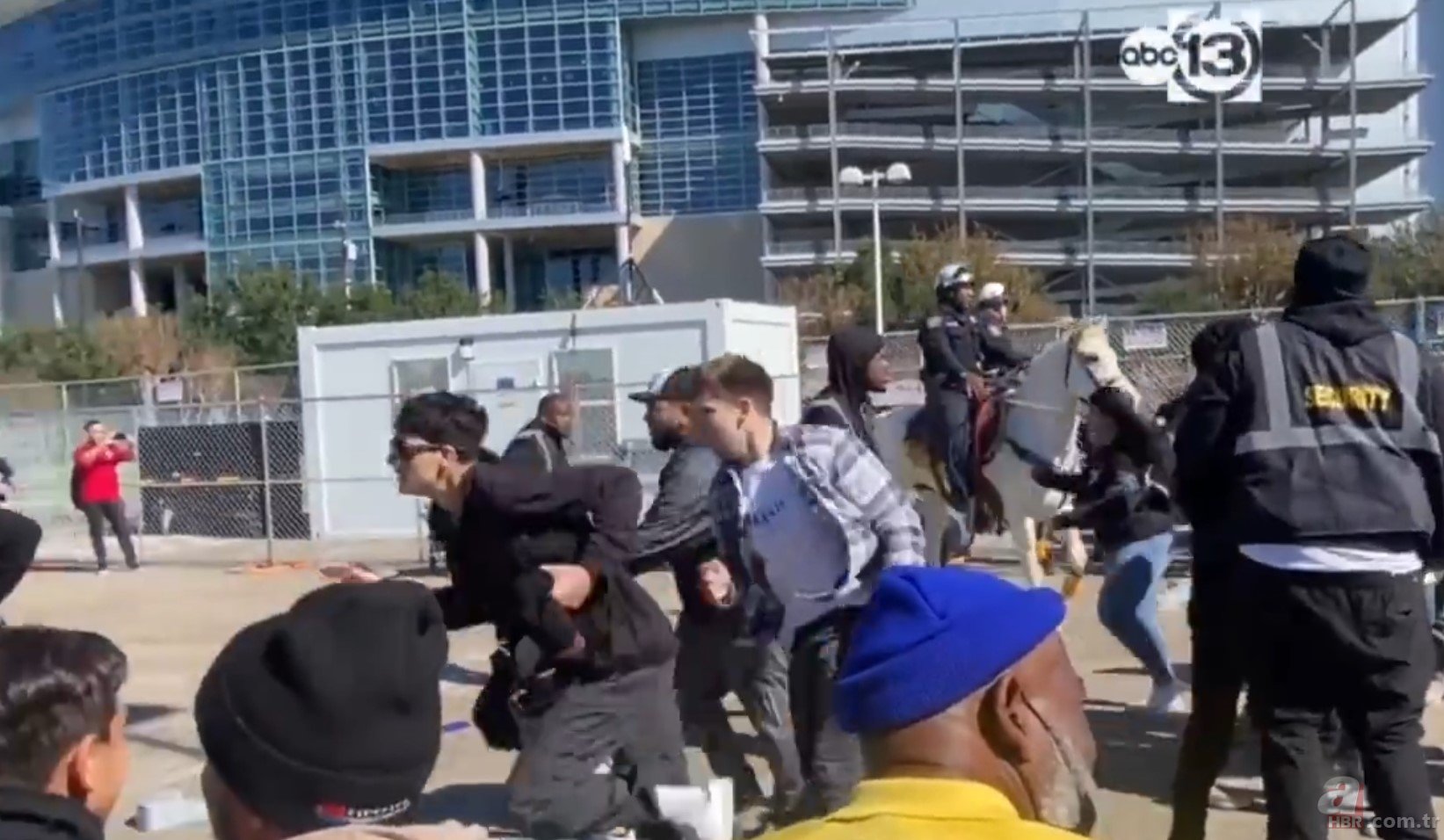 Ünlü rapçinin konserinde facia anları! Travis Scott hayranı 8 kişi öldü, 10'larca kişi hastanede