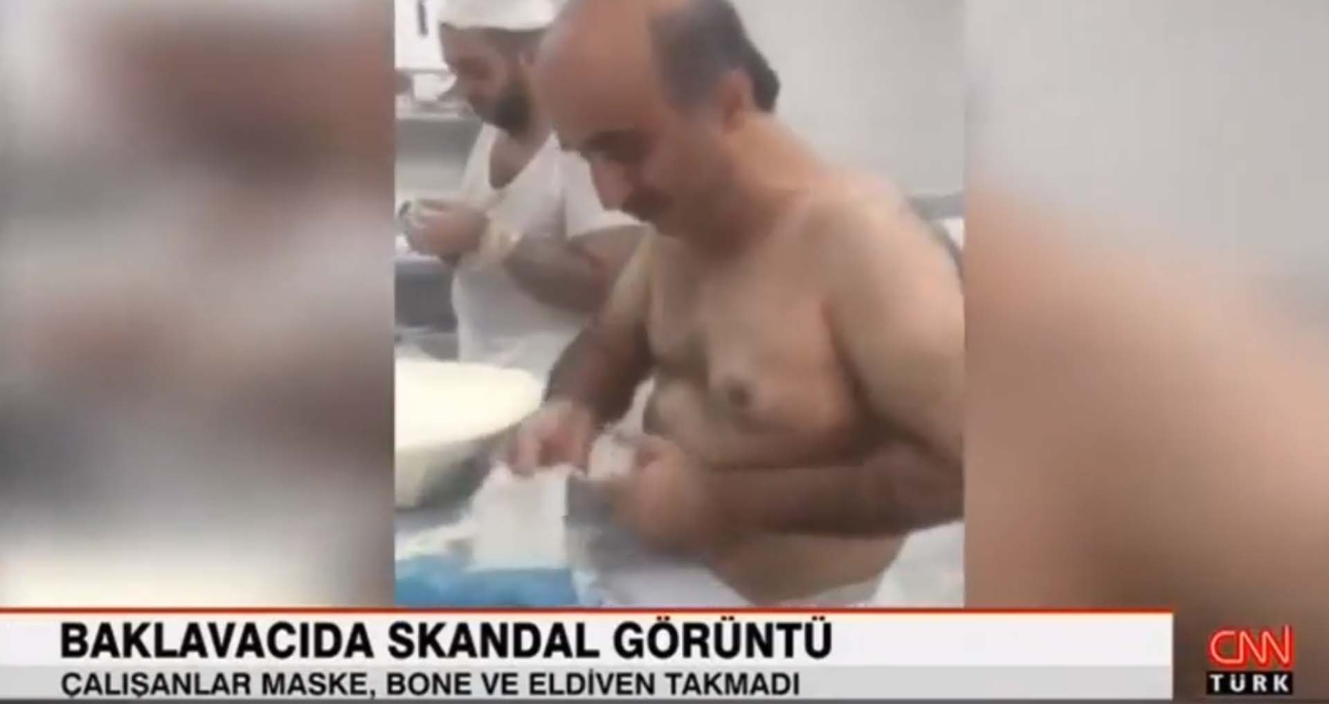 Adıyaman'da baklavacıda skandal görüntüler! Biri yarı çıplak çalıştı, diğeri tütün sardı! 