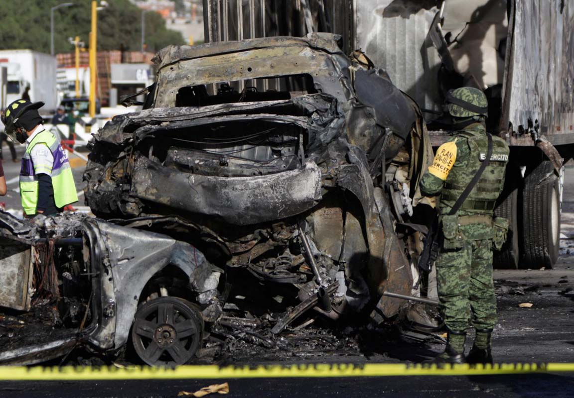 Freni arızalanan kamyon dehşet saçtı! 19 kişi yaşamını yitirdi!