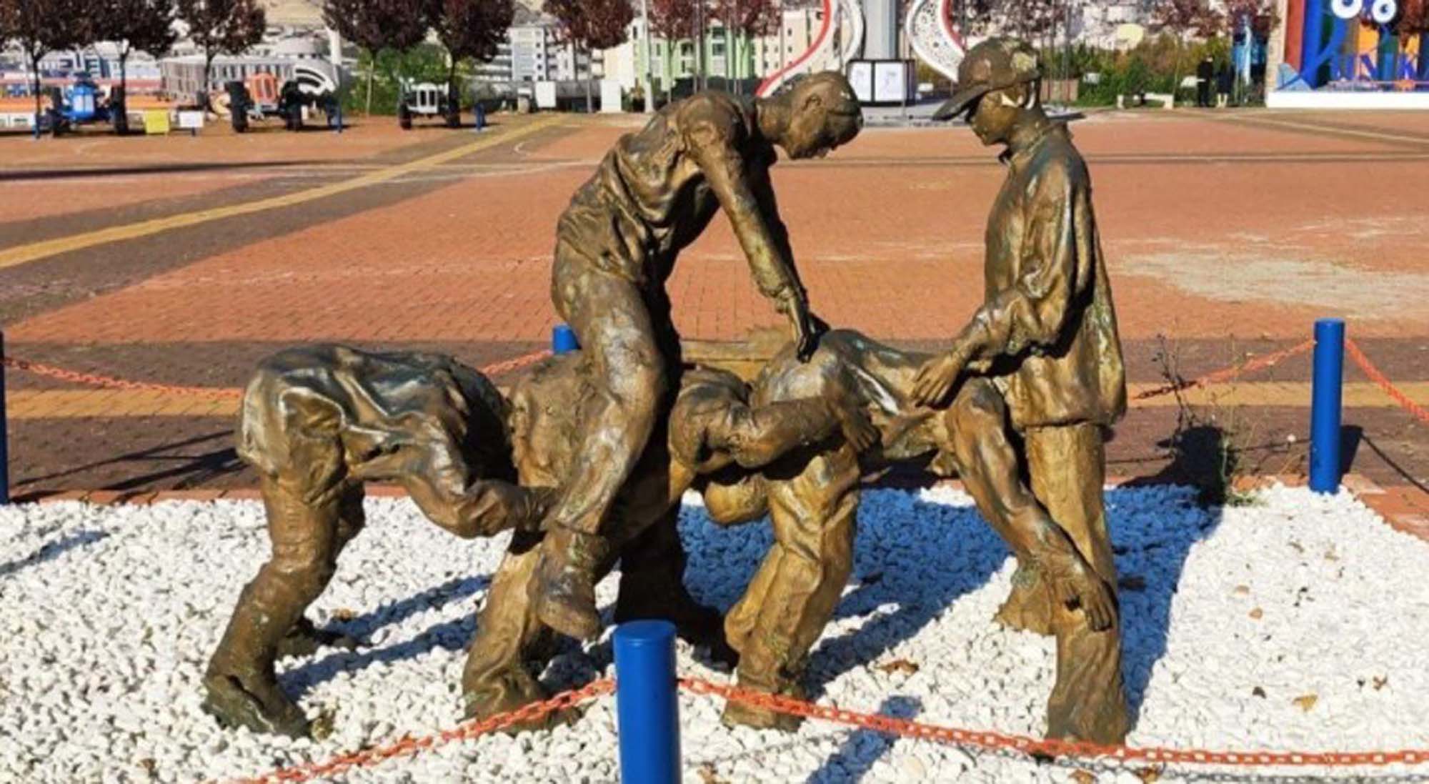 Uzun eşek heykeli nerede? Uzun eşek heykelinin maliyeti ne kadar?