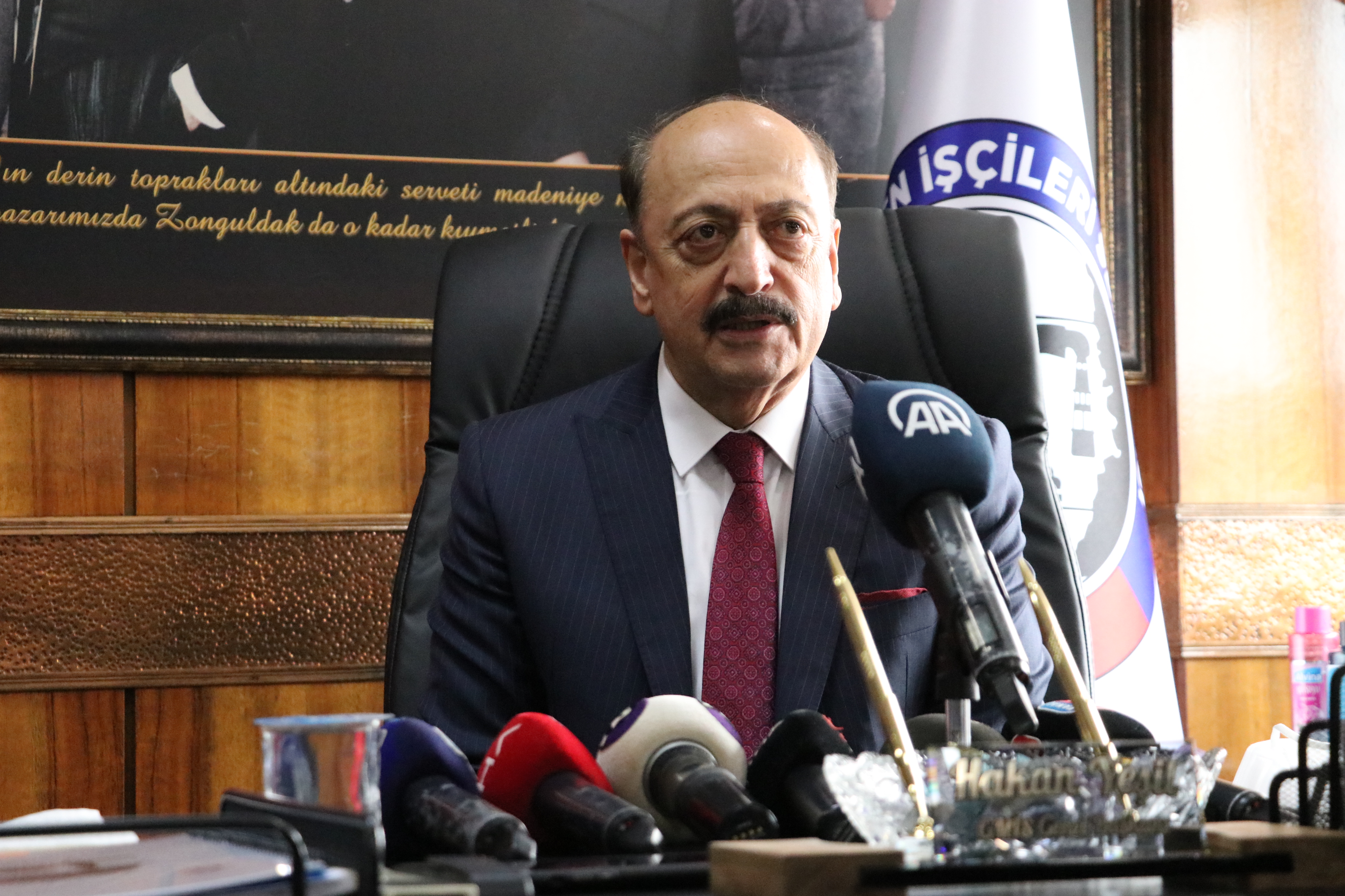 Çalışma ve Sosyal Güvenlik Bakanı Vedat Bilgin'den asgari ücret ve EYT açıklaması!