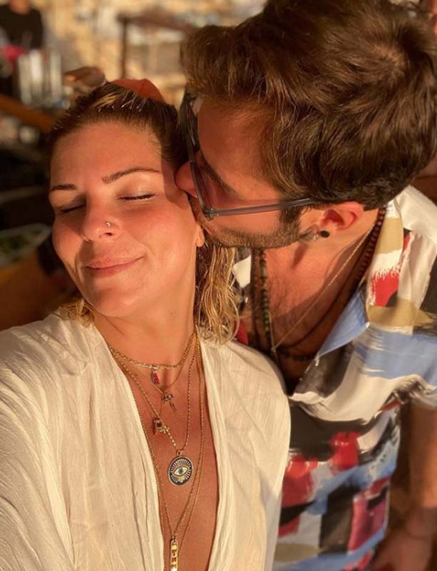 Pelin Öztekin'i tanıyacak mısınız? Hüzünlendiren Rasim Öztekin paylaşımı! Keşke hep çocuk kalsak