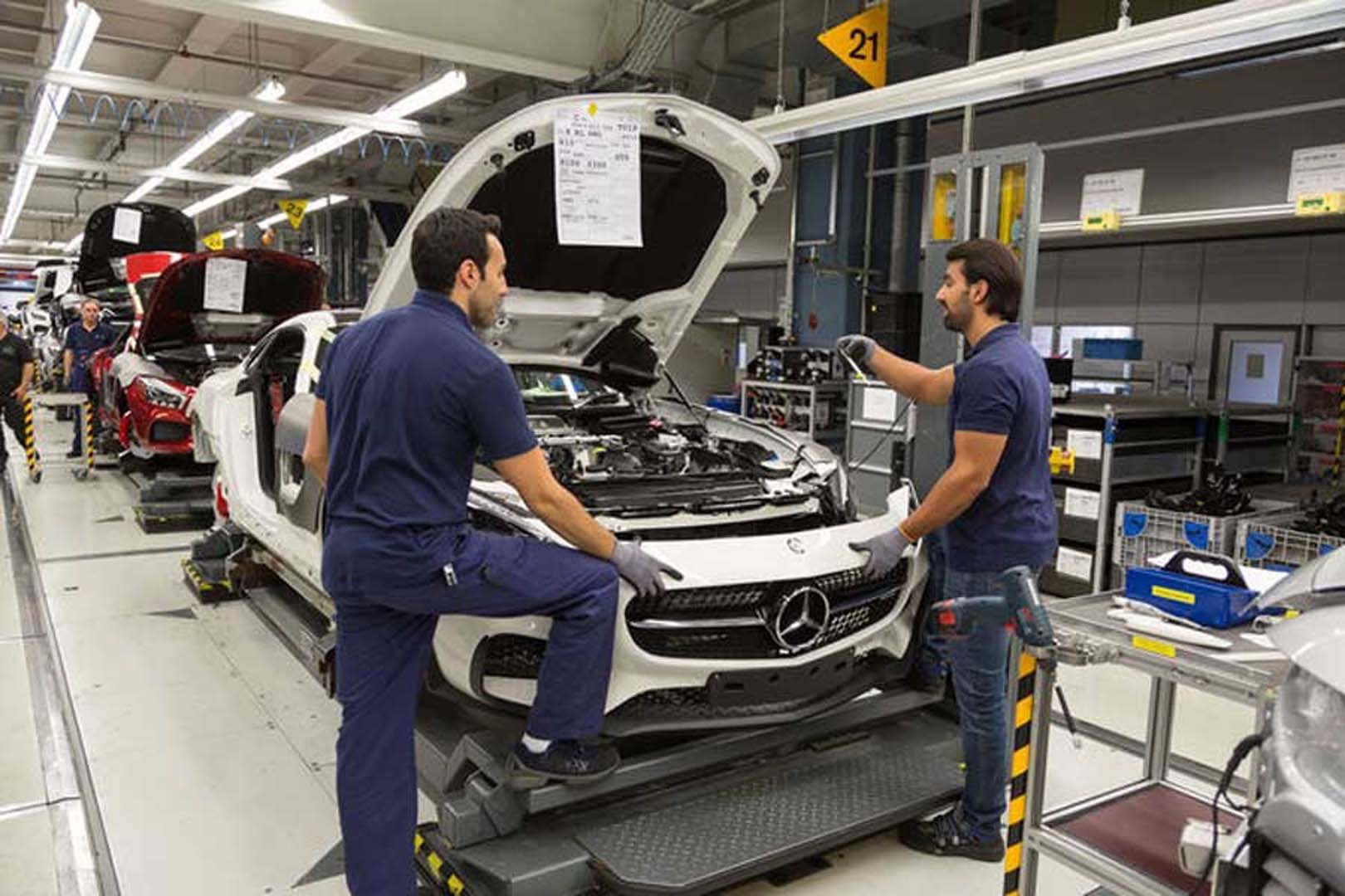 Mercedes otomobillerini geri çağırdı! Milyonlarca kullanıcısı risk altında!