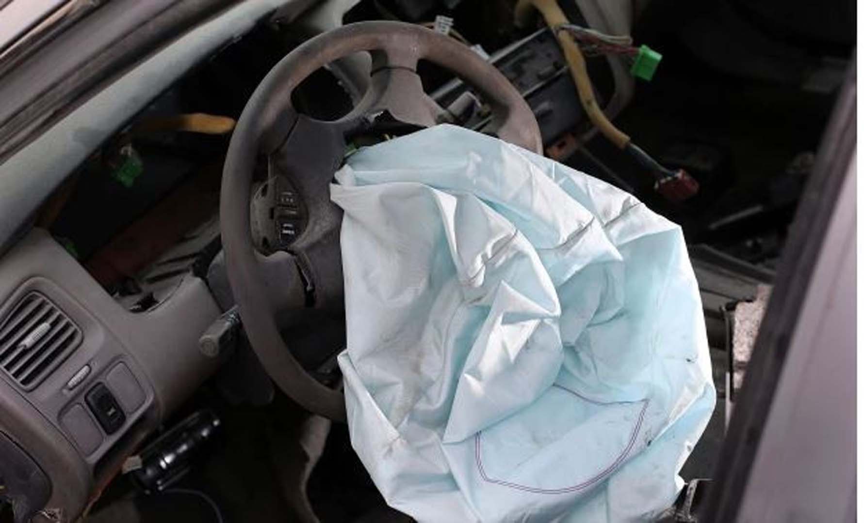 Mercedes otomobillerini geri çağırdı! Milyonlarca kullanıcısı risk altında!