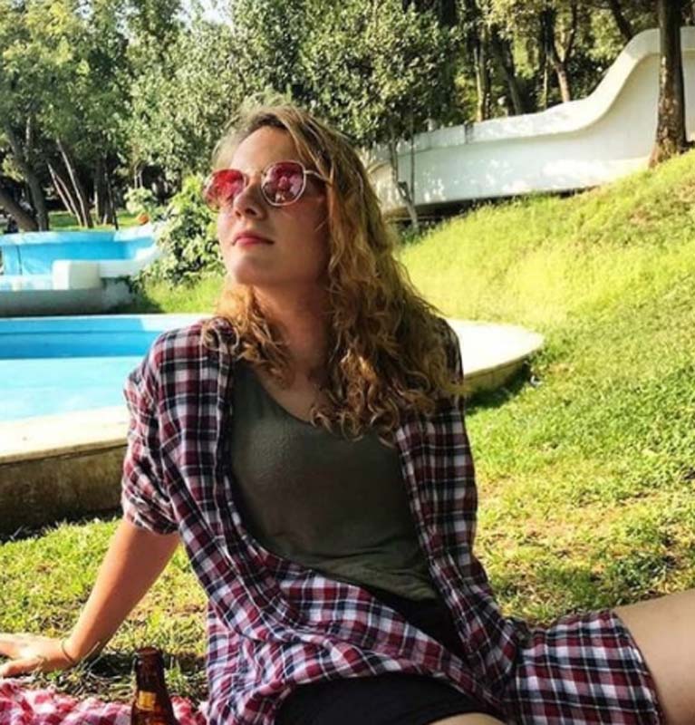 Kırık Hayatlar'ın Öykü'sü Hatice Erkin'den kötü haber! Sette yüz felci geçirdi!