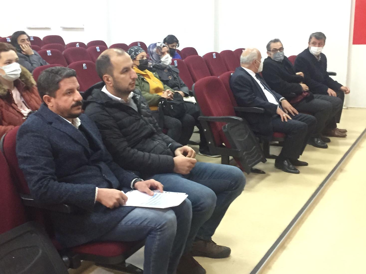 Bilgilendirme toplantısında, Tuzla'daki tüm muhtarlara sunum yapıldı! Nerede Kalmıştık Projesi ile En fazla sayıda vatandaşa ulaşılabilmesi hedefleniyor!