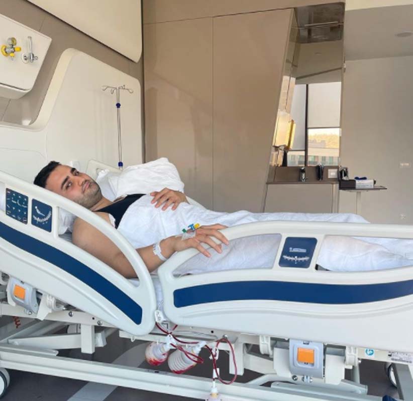 CZN Burak bu kez gülemedi! Burak Özdemir'in sağlık durumu nasıl? Sevenlerini korkuttu!