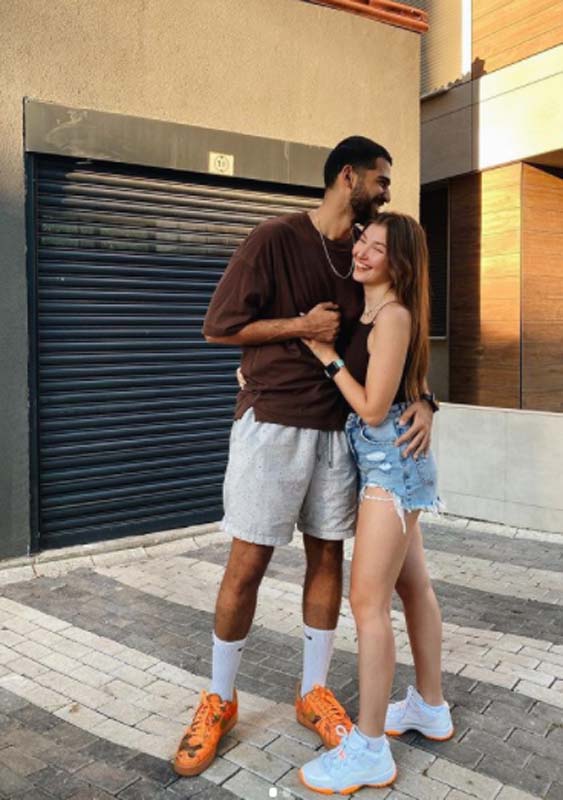 İlayda Akdoğan'ın acı kaybı! Eski sevgilisini paylaştı! Erkek arkadaşı Roham Kabir'e benzerliği dikkat çekti! Seni hep çok güzel anılarla hatırlayacağız 