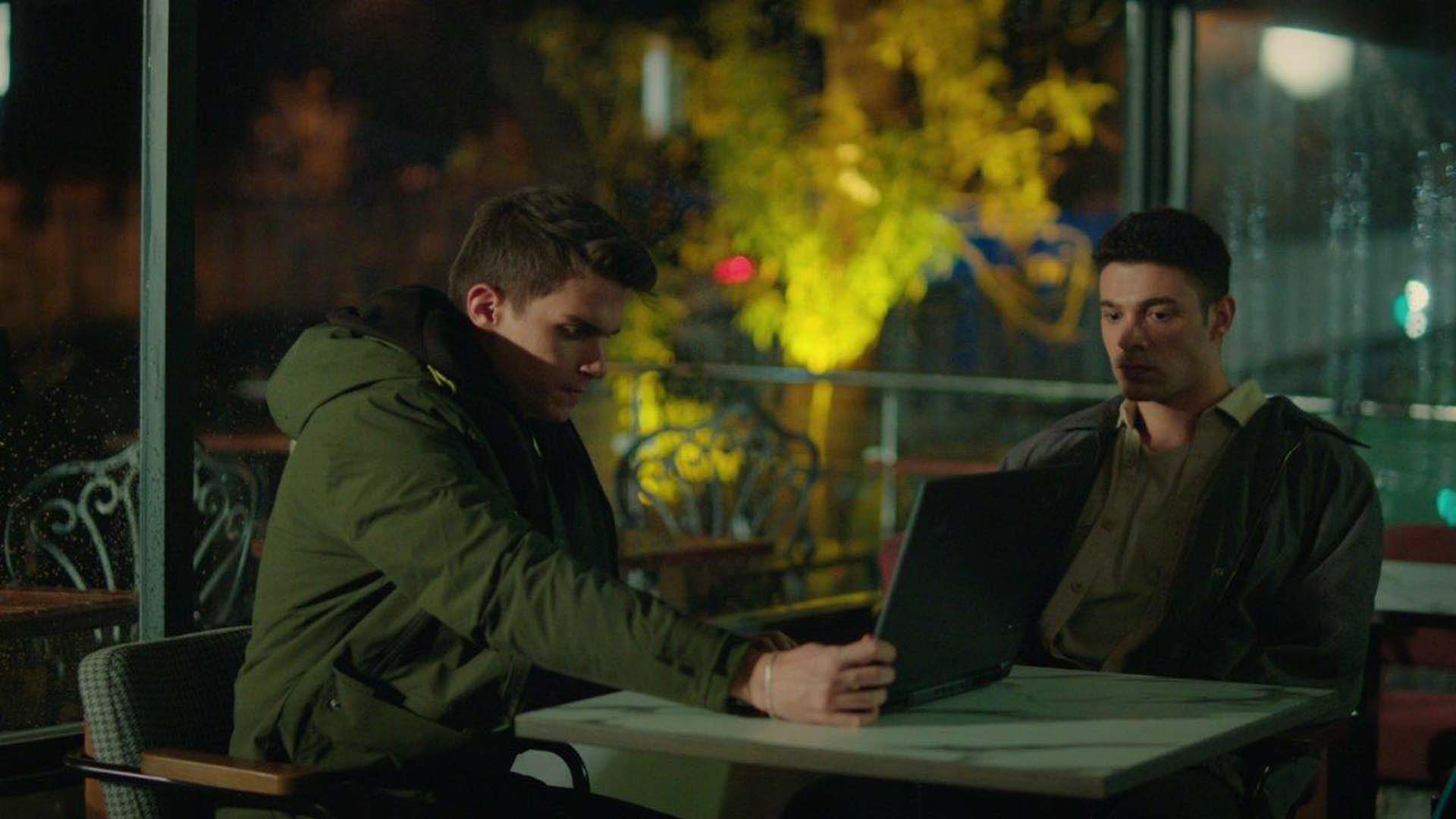 Kardeşlerim Kadir ölüyor mu, ölecek mi? Halit Özgür Sarı Kardeşlerim dizisinden ayrılacak mı, ayrılıyor mu? Neden ayrıldı?