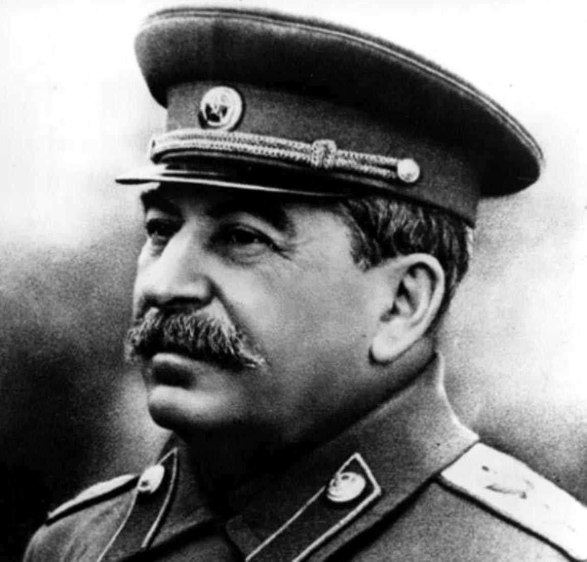 İnsan spermini dişi gorillere enjekte ettiler! Yarı insan yarı maymun üretmeye çalıştılar! İşte süper asker Oliver!