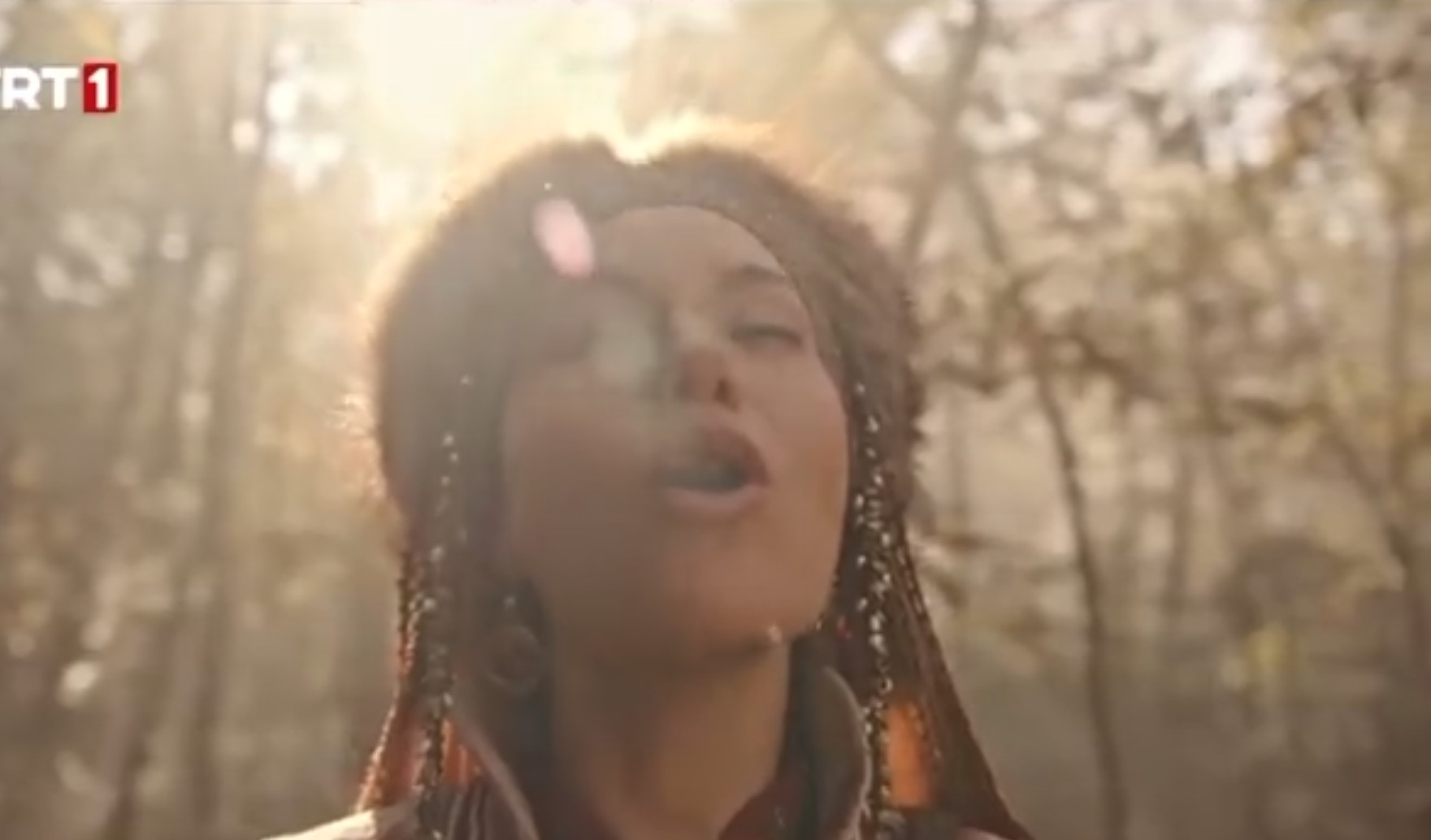 Fahriye Evcen'in ulama sahnesi alay konusu oldu! Eşini kurt bakışlım diye sevdiğine eminim