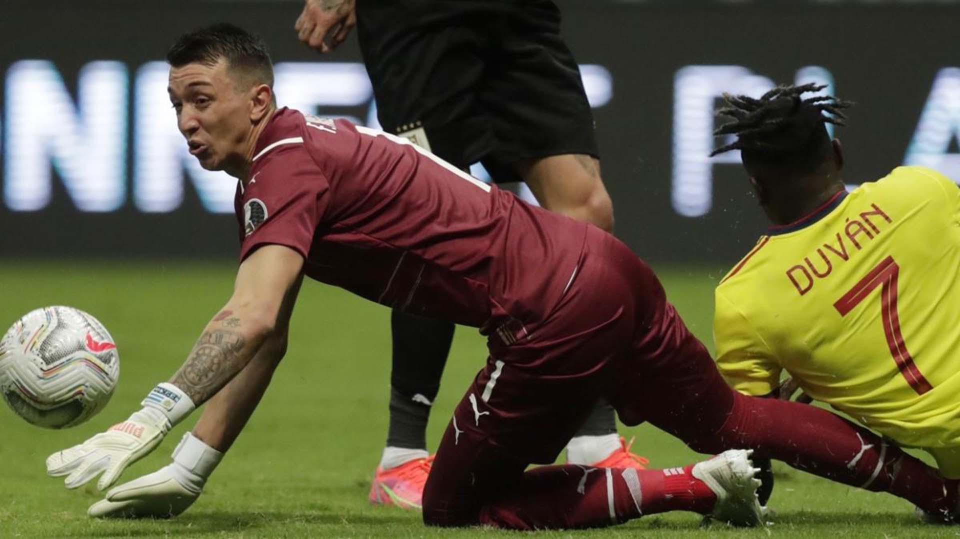 Fernando Muslera'dan büyük hata! Elemeler'de takımını zora soktu!