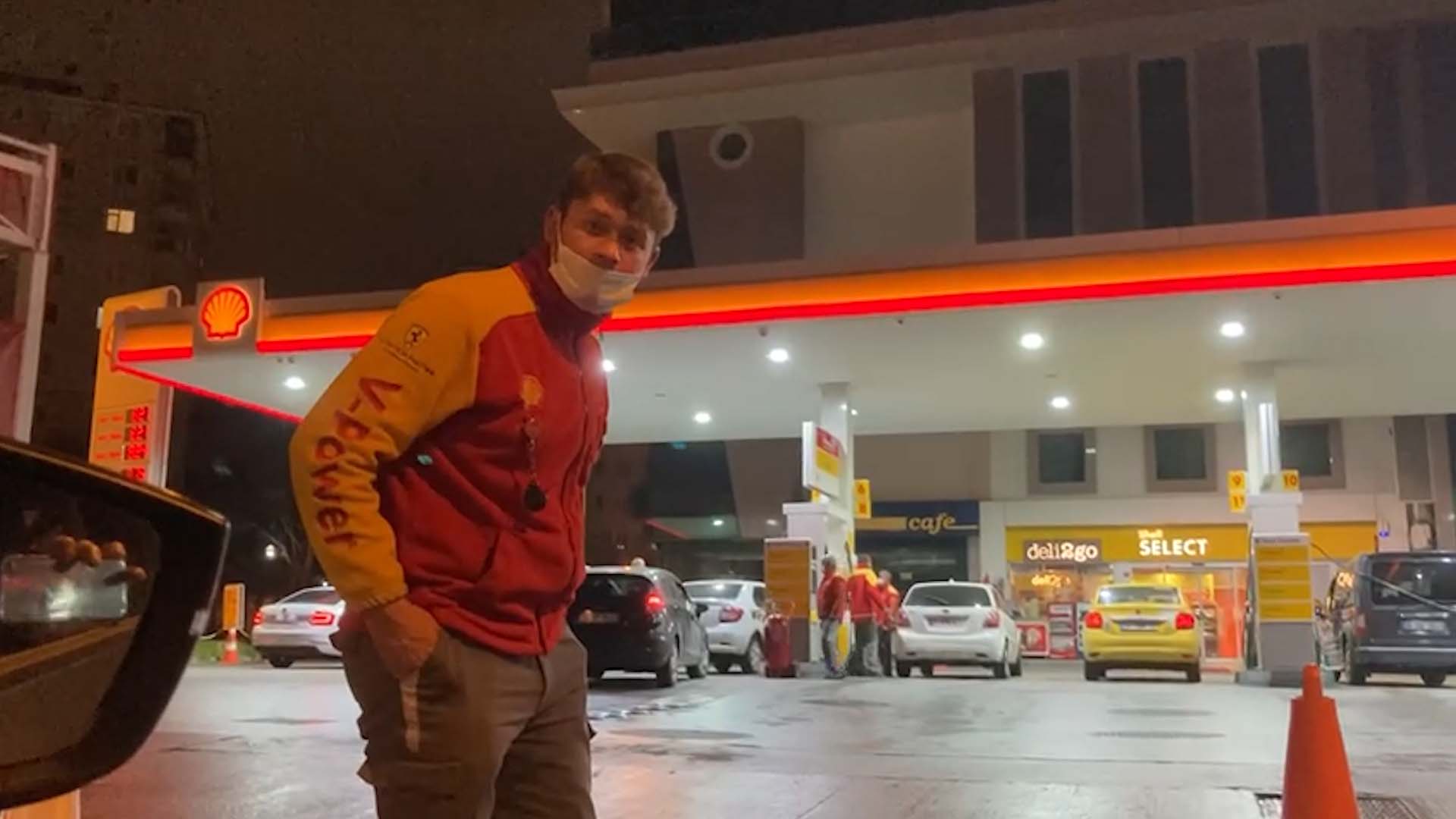 Akaryakıt istasyonları fırsatçılığına soyundular! Zamlı satış yapmak için istasyonu kapattılar 