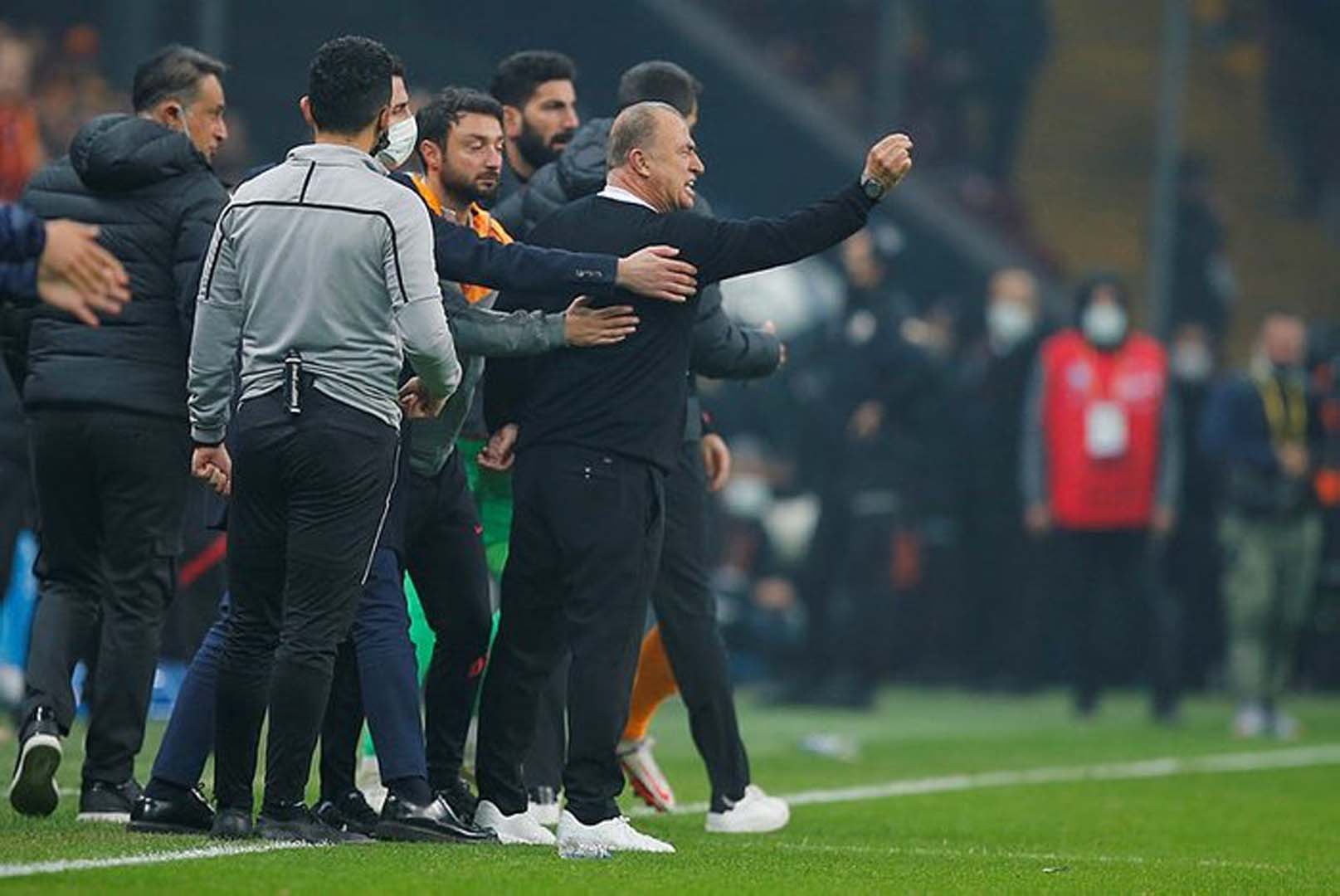 Fatih Terim'in söyledikleri ortaya çıktı! Halil Umut Meler'e bu tepkiyi vermiş!