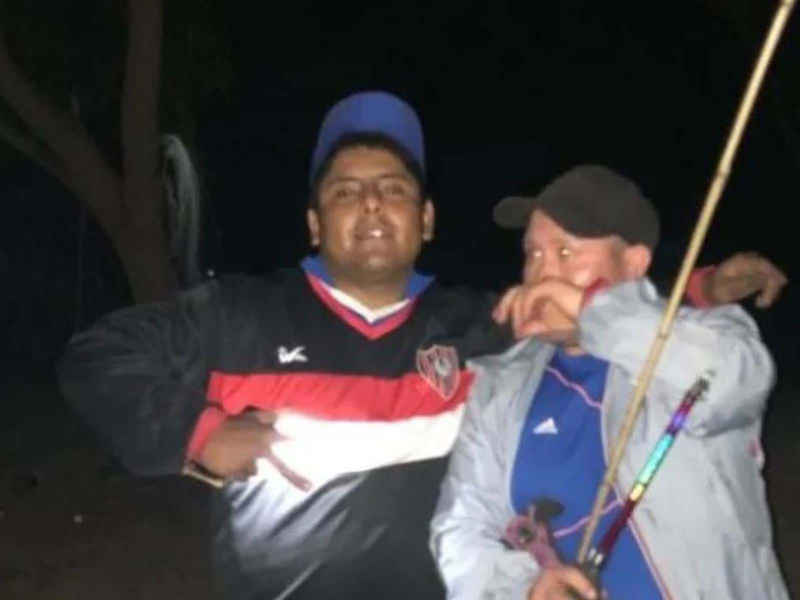 Balık tuttuktan sonra çektikleri fotoğraf şoke etti! Hayaleti andıran beyaz cisim korkuya neden oldu