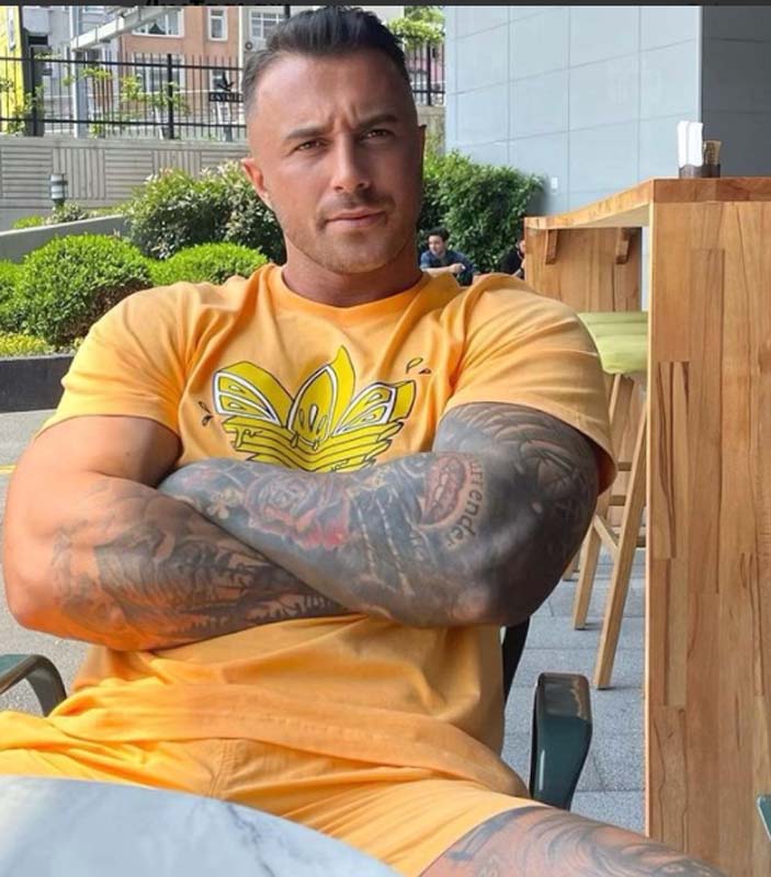 Gökhan Çıra gemileri yakarken Selin Ciğerci yeni aşkıyla görüntülendi! Bağları tamamen kopardılar!