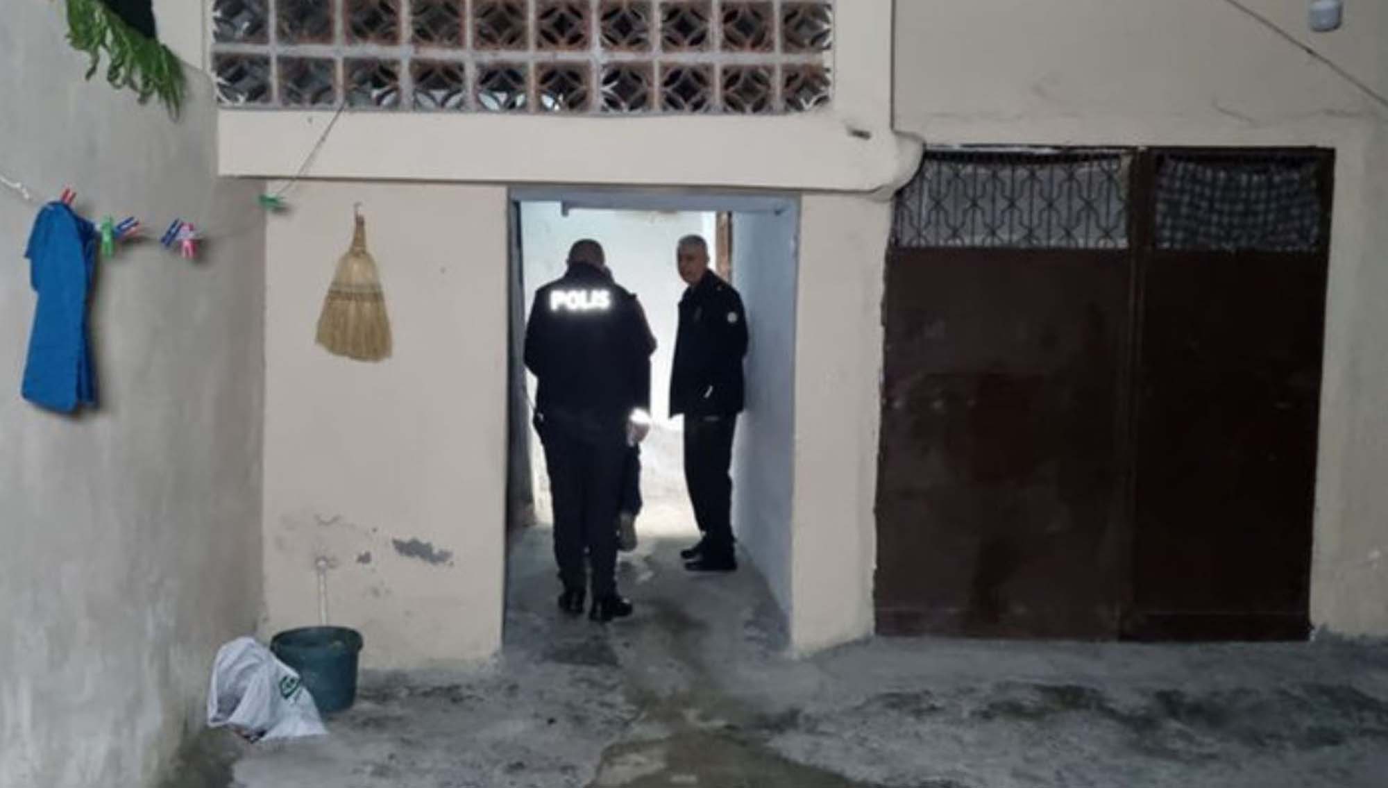 Daha önce tartıştığı arkadaşından hıncını alamadı! Ev arkadaşını uykusunda defalarca bıçakladı!