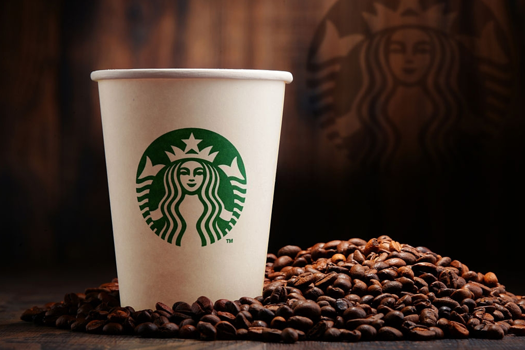 Ayıla bayıla içilen kahvelerin vazgeçilmez adresi Starbucks kapanıyor mu? Ünlü kahve zincirinden yanıt geldi!