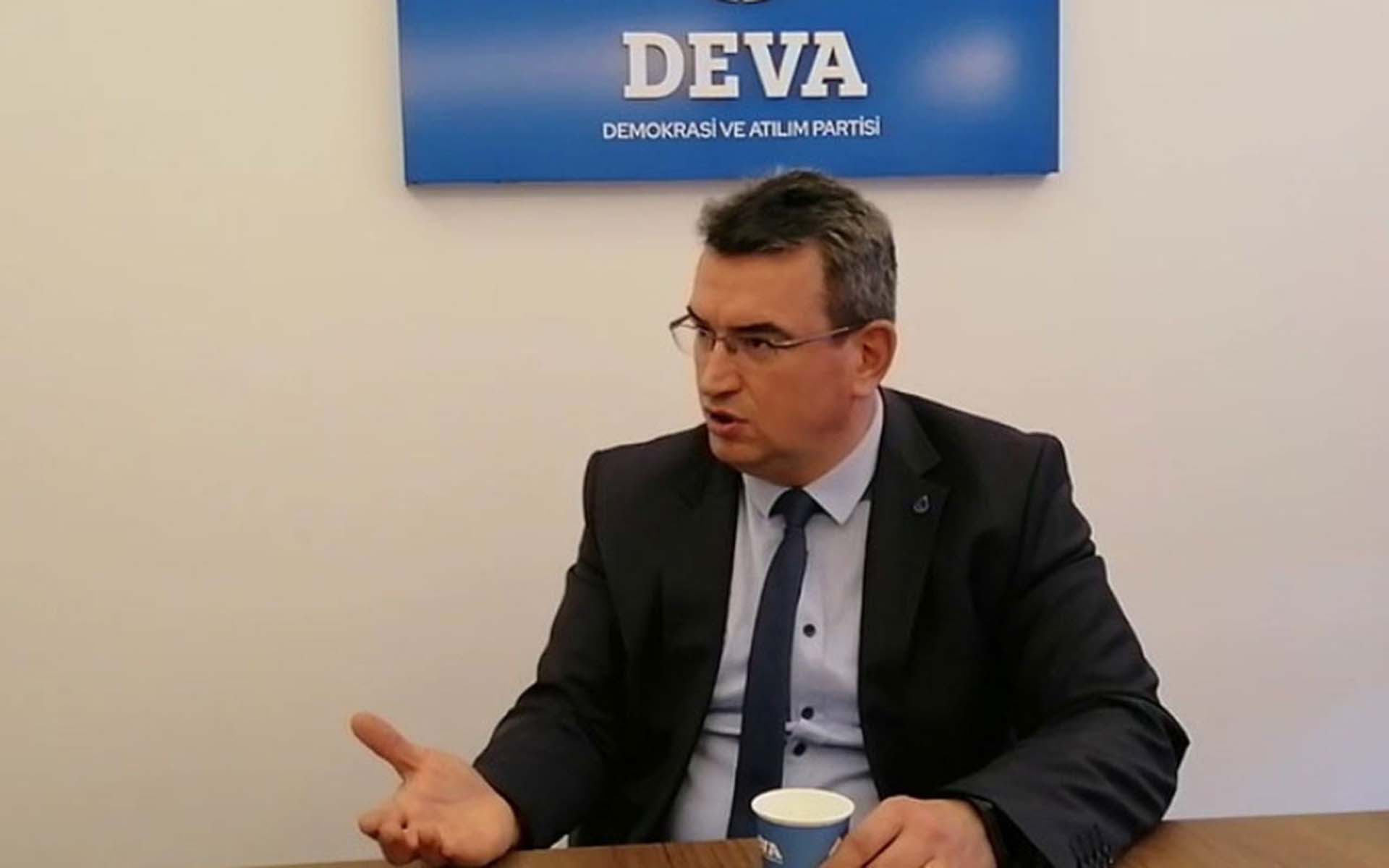 DEVA Partisi kurucu Metin Gürcan siyasi casusluk suçlamasıyla gözaltına alındı 