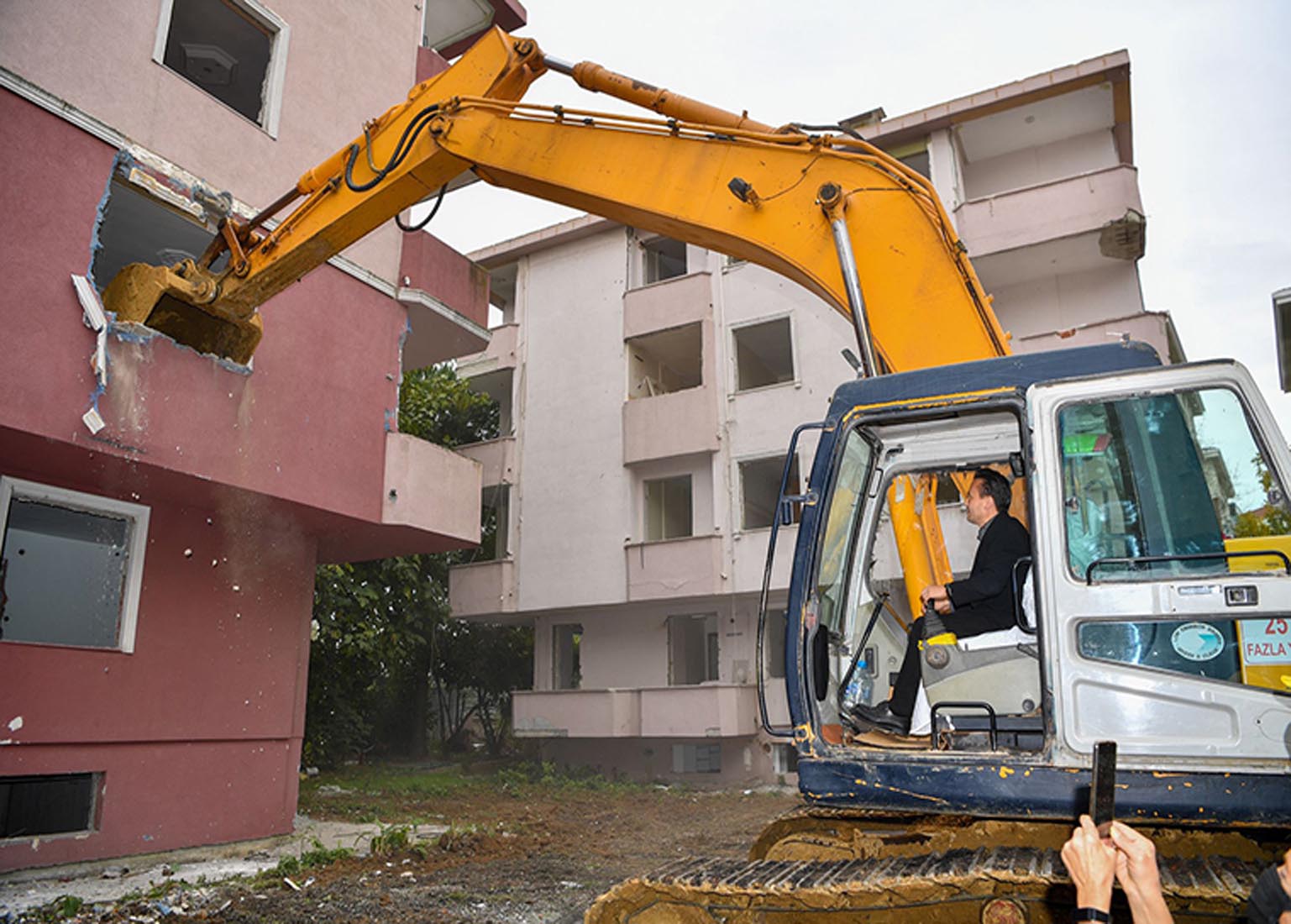Tuzla’da kentsel dönüşüm çalışmaları devam ediyor