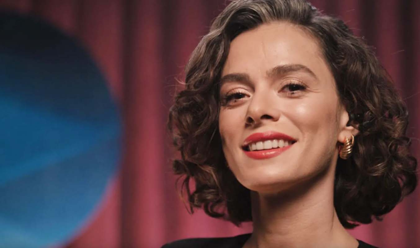 Özge Özpirinçci ve Burak Yamantürk çiftinden beklenen müjde! Bebeklerine kavuştular! Hastaneden ilk açıklama geldi