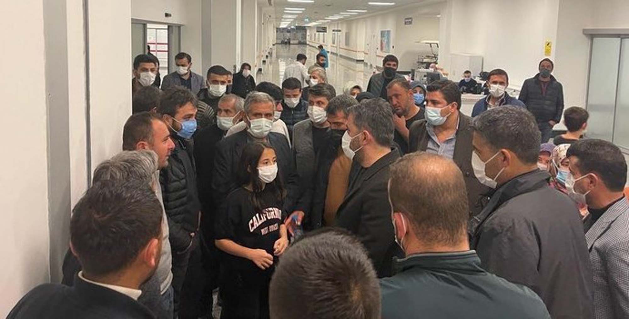 10 yaşındaki çocuğu köpekler parçaladı! Başı boş sokak köpekleri az kalsın canından ediyordu!