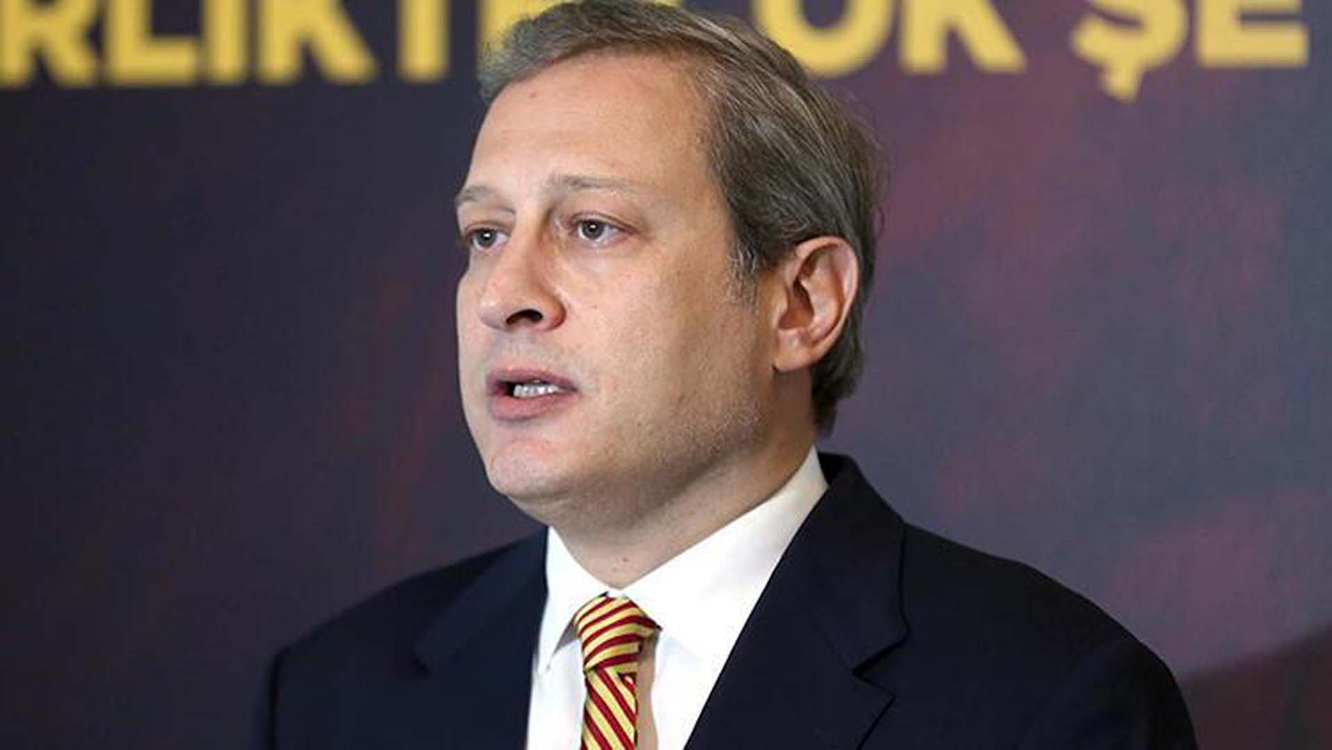 Galatasaray Başkanı Burak Elmas'tan çarpıcı açıklama! Soyunma odamızı dinleyen gözlemciyi yakaladık