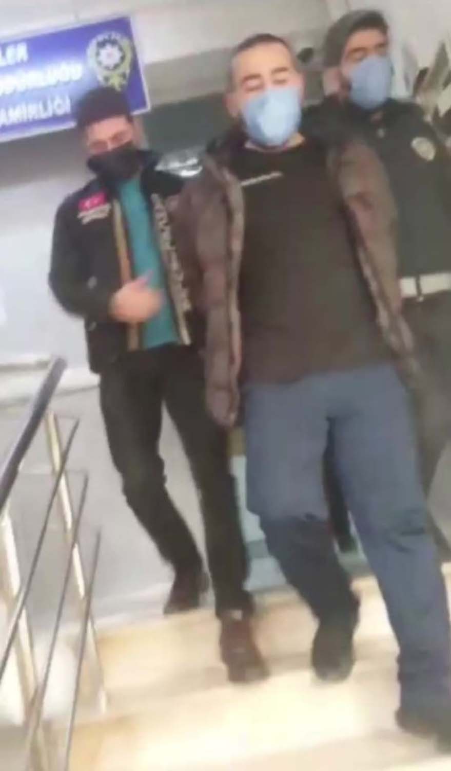 Evlat dehşeti kan dondurdu! Evi dağıtan babasını kurşun yağmuruna tutarak öldürdü!