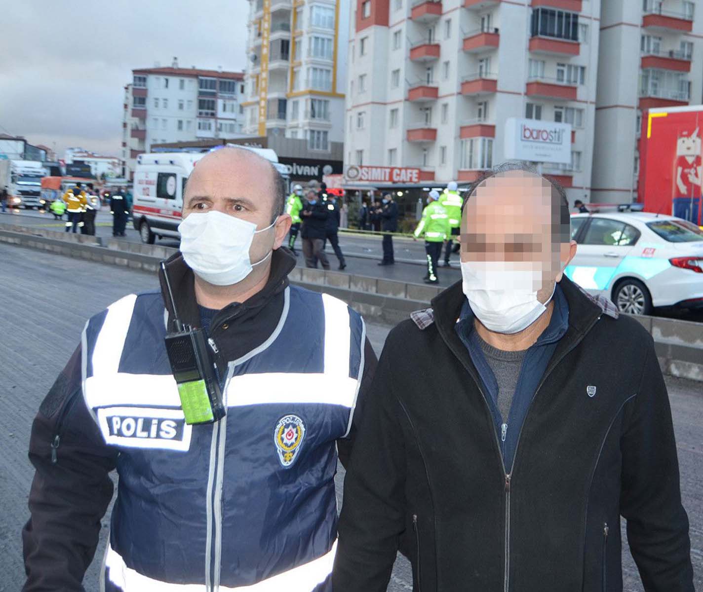 Aksaray'da yürekleri yakan tesadüf! Yoldan geçerken kazada ölenin annesi olduğunu öğrendi 