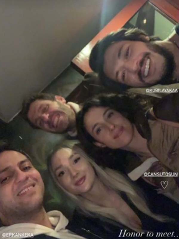 Kubilay Aka'nın çapkınlık gecesi! Yakışıklı oyuncuyla yakalanan sarışın kadının kendi reklamını yapması sosyal medyada çok konuşuldu!