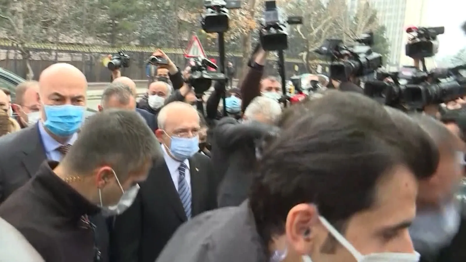 Kılıçdaroğlu baskın yapar gibi TÜİK'e gitti! Bakan Süleyman Soylu'dan tepki gecikmedi! Ana Muhalefet Partisi Genel Başkanı mekan basmaya gitmez